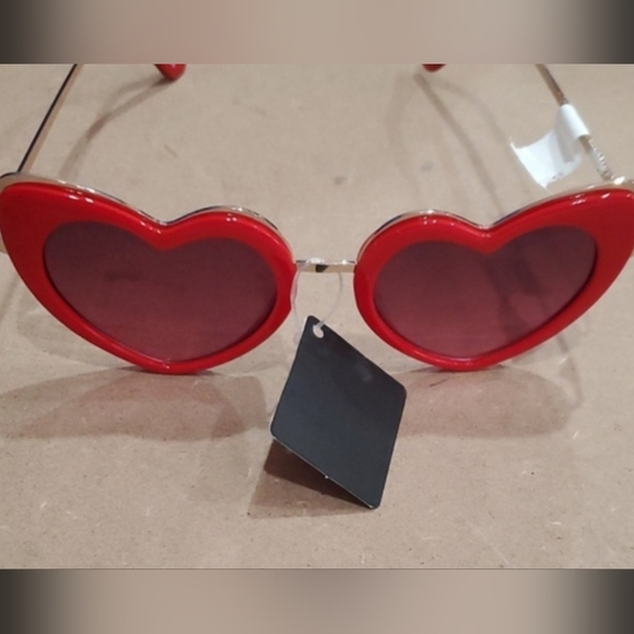 Red heart shaped cat eye retro vintage‎ pinup style sunglasses new main image 16